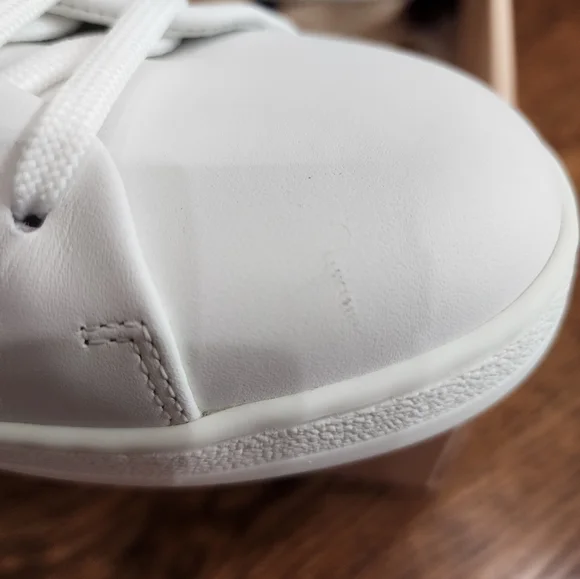 NIB Louis Vuitton Frontrow Sneakers